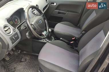 Хэтчбек Ford Fusion 2011 в 