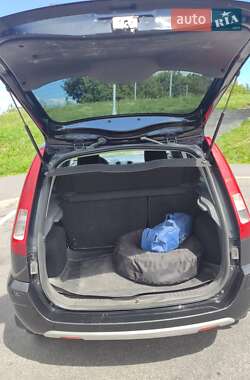 Хэтчбек Ford Fusion 2011 в 