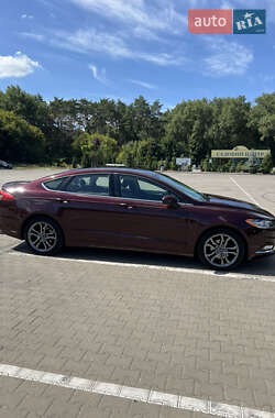 Седан Ford Fusion 2016 в 