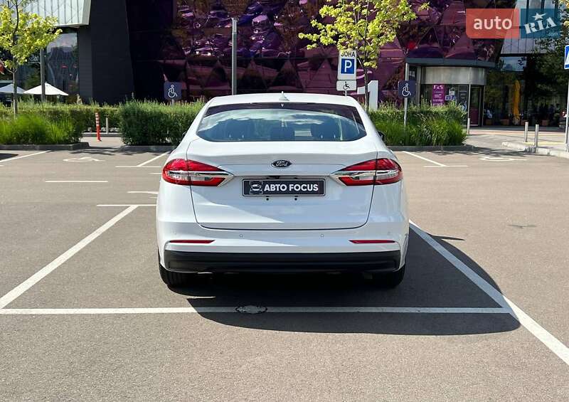Седан Ford Fusion 2018 в Киеве