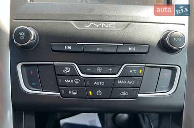 Седан Ford Fusion 2018 в 