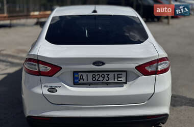 Седан Ford Fusion 2015 в 
