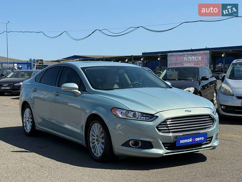 Седан Ford Fusion 2013 в Одесі