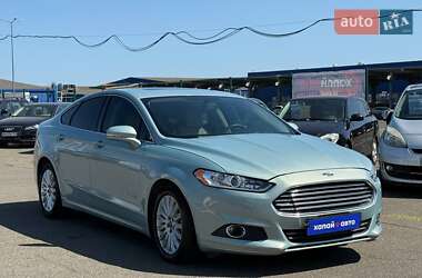 Седан Ford Fusion 2013 в 