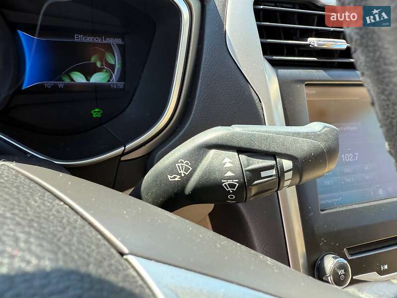 Седан Ford Fusion 2013 в Одесі