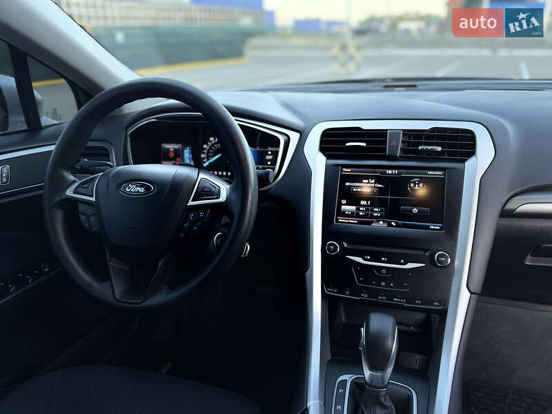 Седан Ford Fusion 2014 в Сумах