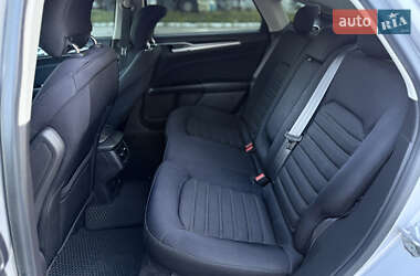 Седан Ford Fusion 2014 в 