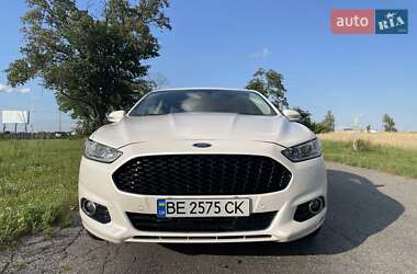 Седан Ford Fusion 2016 в 