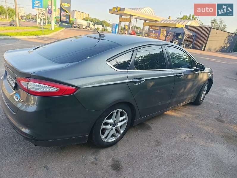 Ford Fusion 2016