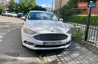 Седан Ford Fusion 2018 в 
