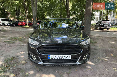 Седан Ford Fusion 2016 в 