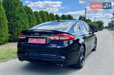 Седан Ford Fusion 2017 в 