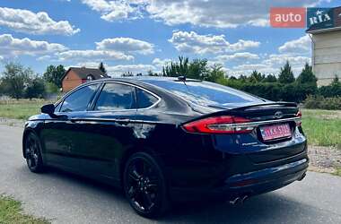 Седан Ford Fusion 2017 в 