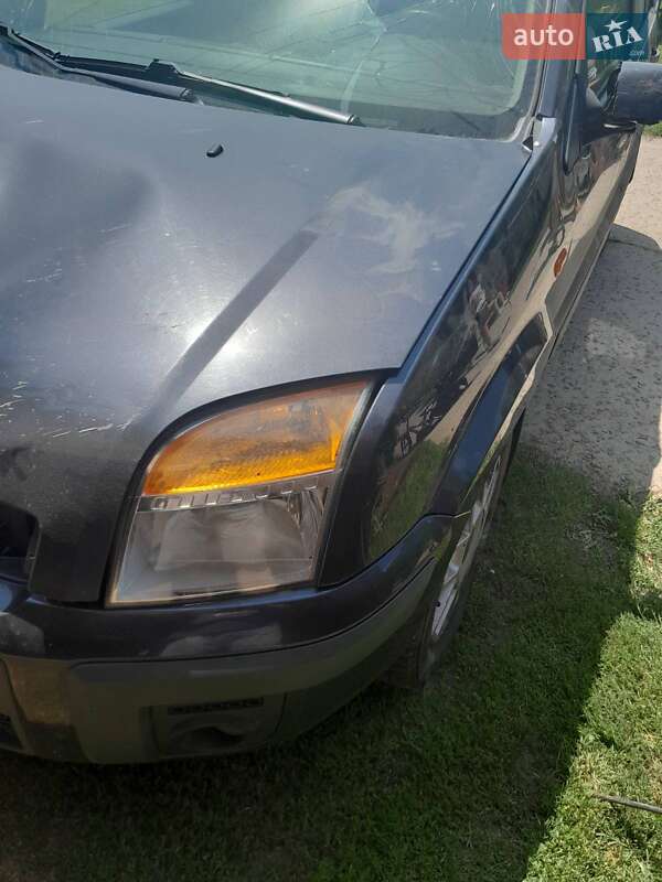 Хэтчбек Ford Fusion 2008 в Прилуках
