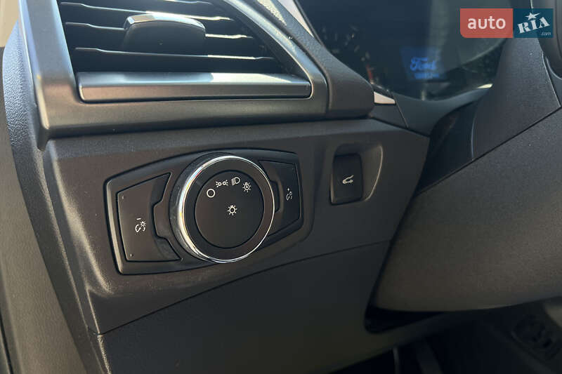 Седан Ford Fusion 2014 в Мукачевому