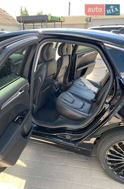 Седан Ford Fusion 2015 в 