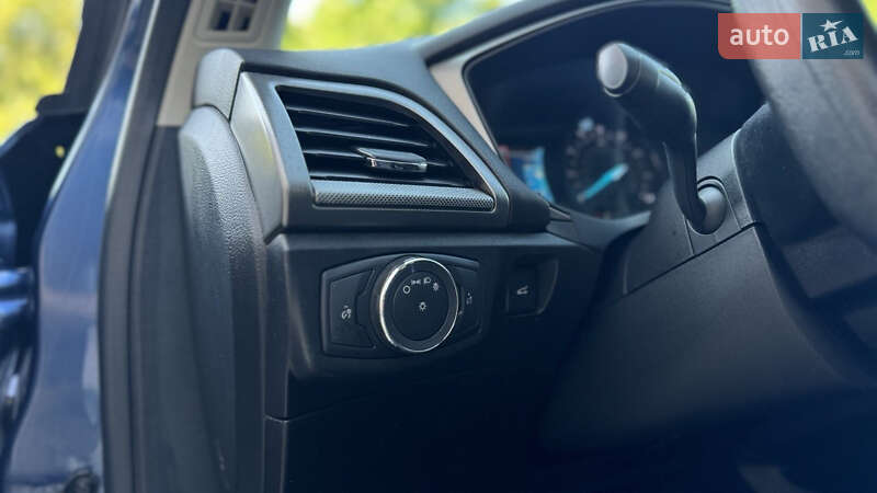 Седан Ford Fusion 2018 в Калуше