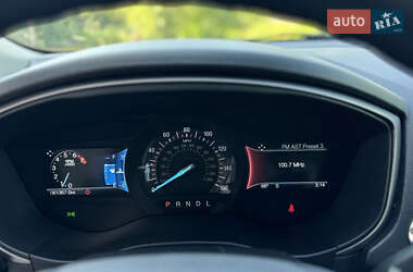 Седан Ford Fusion 2018 в 