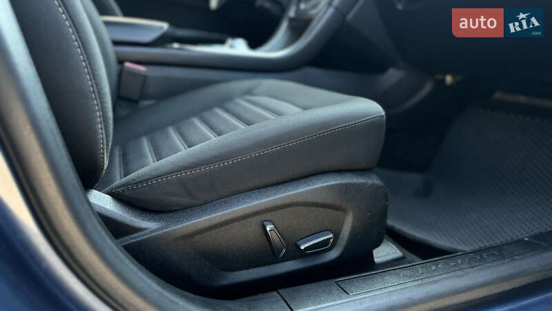Седан Ford Fusion 2018 в Калуше