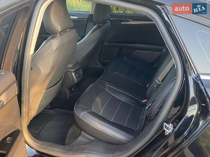 Седан Ford Fusion 2015 в Киеве