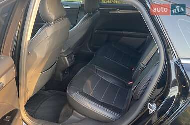 Седан Ford Fusion 2015 в 