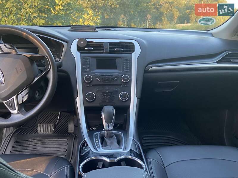 Седан Ford Fusion 2015 в Киеве