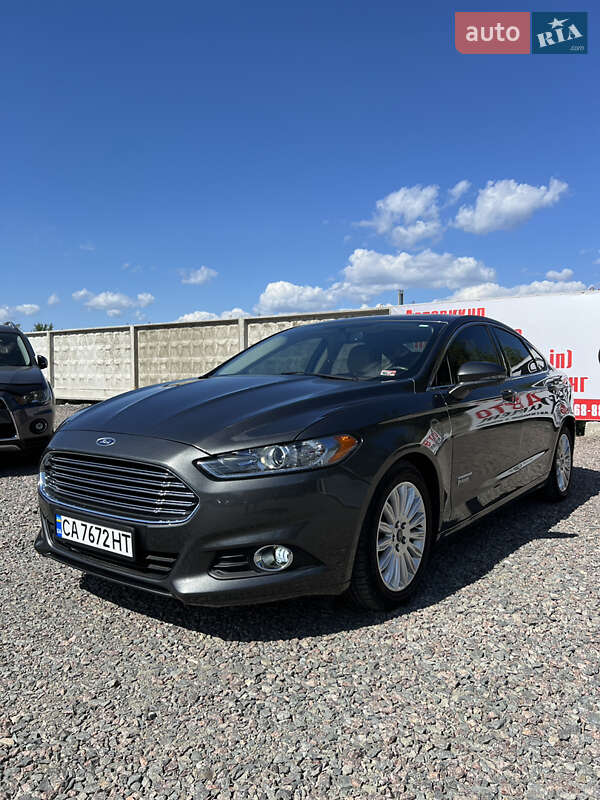 Седан Ford Fusion 2015 в Черкассах