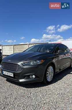 Седан Ford Fusion 2015 в 