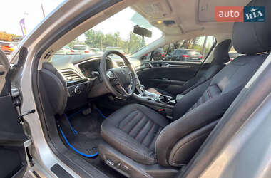 Седан Ford Fusion 2014 в 