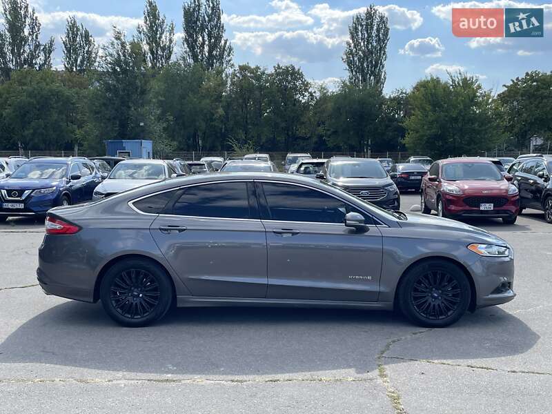 Седан Ford Fusion 2013 в Дніпрі