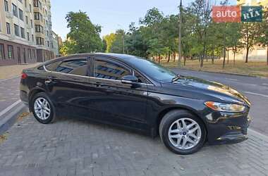 Седан Ford Fusion 2014 в 