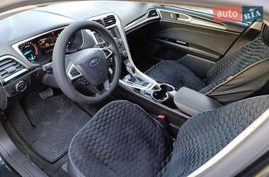 Седан Ford Fusion 2014 в 