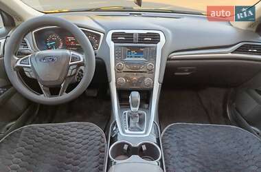 Седан Ford Fusion 2014 в 
