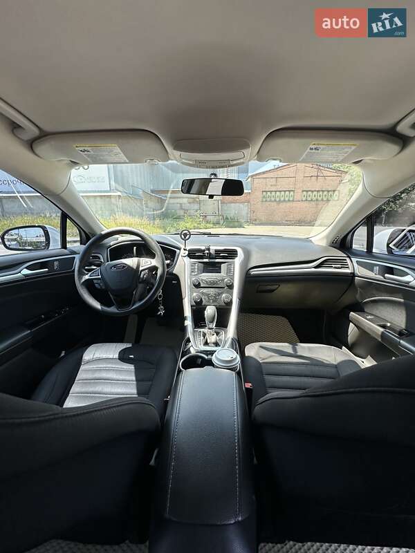 Седан Ford Fusion 2015 в Киеве