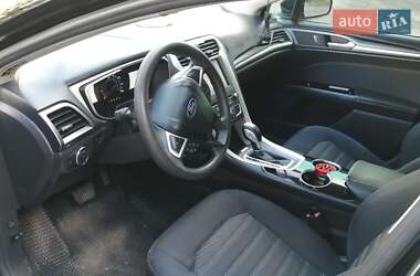 Седан Ford Fusion 2015 в 