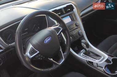 Седан Ford Fusion 2014 в 
