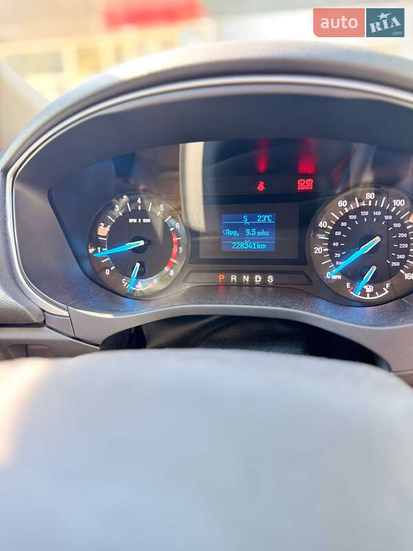 Седан Ford Fusion 2013 в Ровно