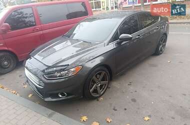 Седан Ford Fusion 2016 в 