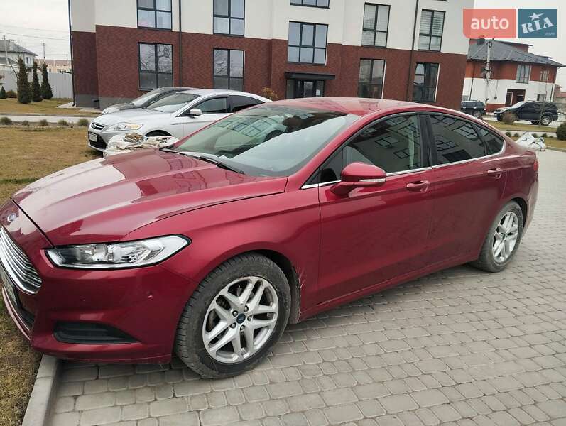 Седан Ford Fusion 2014 в Кам'янець-Подільському