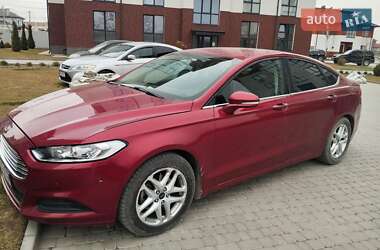Седан Ford Fusion 2014 в 