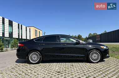 Седан Ford Fusion 2013 в 