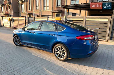 Седан Ford Fusion 2017 в 