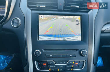 Седан Ford Fusion 2017 в 
