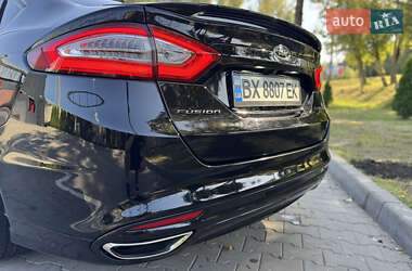 Седан Ford Fusion 2015 в 
