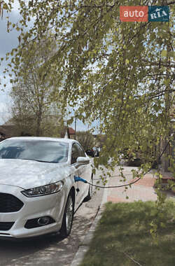 Седан Ford Fusion 2014 в 