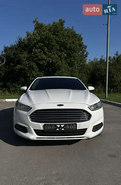 Седан Ford Fusion 2013 в 