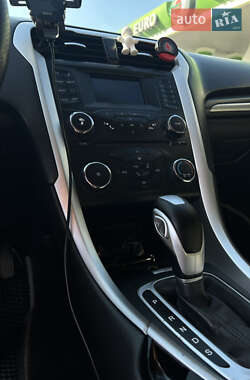 Седан Ford Fusion 2013 в 