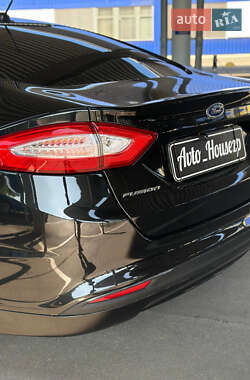 Седан Ford Fusion 2012 в 