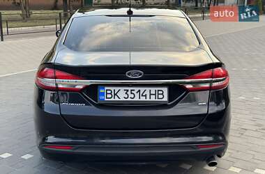 Седан Ford Fusion 2016 в 