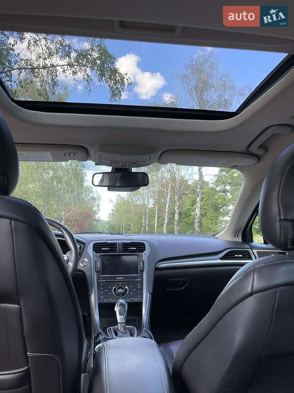 Седан Ford Fusion 2015 в Лозовой